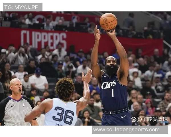 快船惨淡战绩难掩哈登价值是否该放手追求更好未来