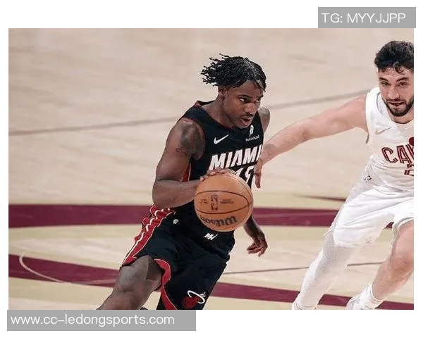 米切尔状态火热却难救主全场最高30分6篮板3抢断下半场狂砍23分